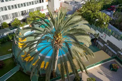 Piscina en o cerca de Stylish apartment with stunning sea view.