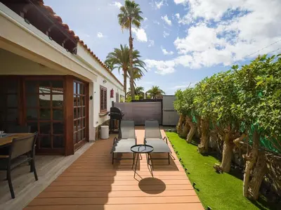 Jardín al aire libre en Maspalomas Palms premium bungalow, private, relaxing, swimming pool