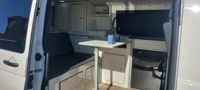 Una cocina o zona de cocina en Autocaravana Camper