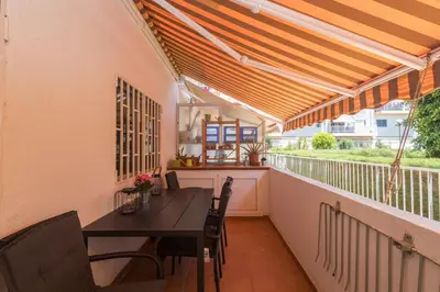 Un restaurante o sitio para comer en GuestReady - Tenesor 115 Playa Del Ingles