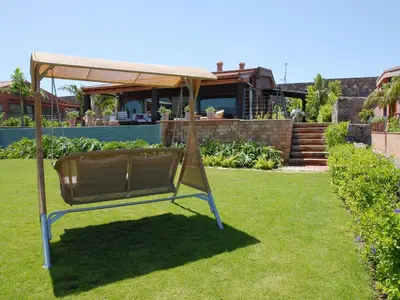 Jardín al aire libre en Villa Lavanda by VillaGranCanaria
