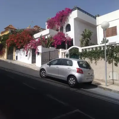 VV Las Buganvillas MASPALOMAS - Cocina y habitaciones con baños privados