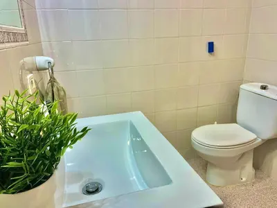 Un baño de Los Balandros 117 by SunHousesCanarias