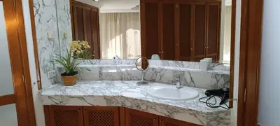 Un baño de ANFI TOPAZ VILLA TAURO GOLF & BEACH 3 bedrooms 4 bathrooms private pool