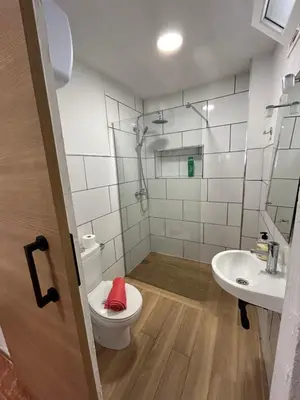 Un baño de Maximum Beach