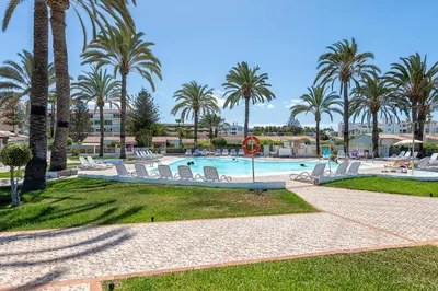 Piscina en o cerca de Bungalow Arcos 97
