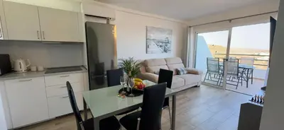 Una cocina o zona de cocina en Apartamento Vista Atlántico Puerto Rico