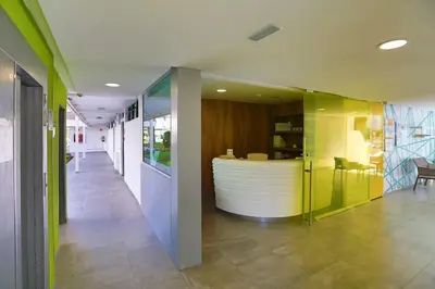 El vestíbulo o zona de recepción de Bungalow - Piscina climatizada - Playa del Inglés