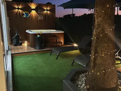 Jardín al aire libre en Chalet Afrika con Jacuzzi