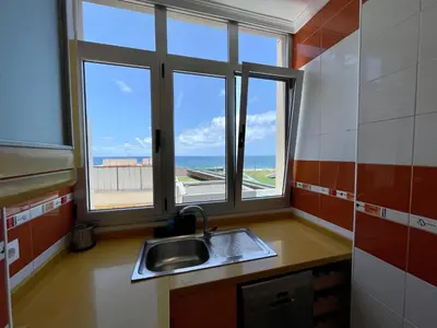Una cocina o zona de cocina en Las Canteras View Home