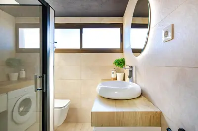 Un baño de Casa LINC - Renovated Apt Close to Center and Beach