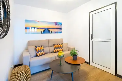Zona de estar de Casa BOSS Modern Villa with Studio Pool and Air Conditioning