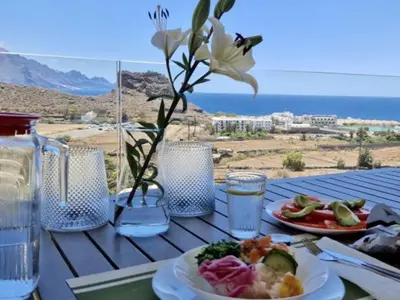 Comida en o cerca de este apartamento