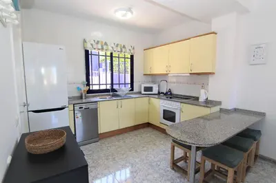 Una cocina o zona de cocina en Bahia Meloneras 67 - 3 beds -