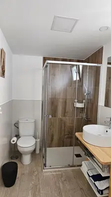 Un baño de Apartamentos GARAKOTA