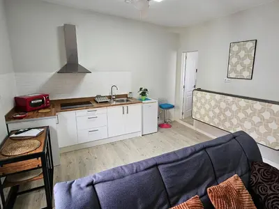 Una cocina o zona de cocina en Apartamentos GARAKOTA