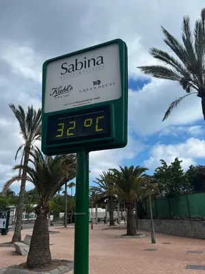 Certificado, premio, señal o documento que está expuesto en Agaete Parque Av de Tenerife Maspalomas