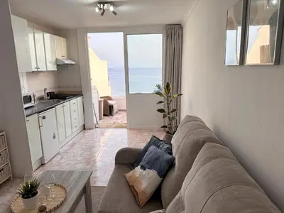 Una cocina o zona de cocina en Ocean Views - Beach Apartment