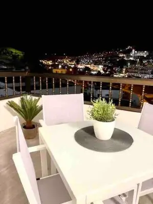 Un balcón o terraza de Blue Harmony Apartment