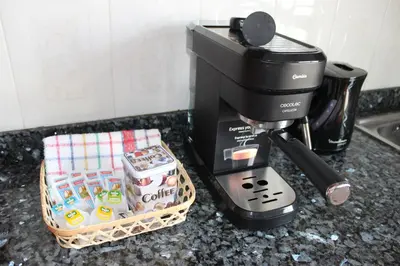 Utensilios para hacer té y café en Casita Lily
