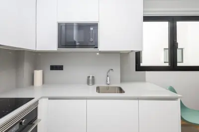 Una cocina o zona de cocina en 2BR New Pretty Home next to Las Canteras Beach