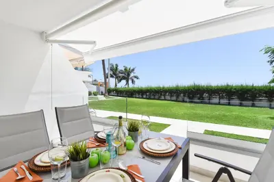 Comida en o cerca de este apartamento
