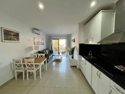 Una cocina o zona de cocina en COSTA AZUL APARTMENTS - 2B
