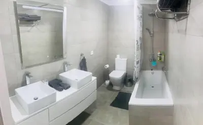 Un baño de Modern Renovated 2 Bdrm - Las Canteras