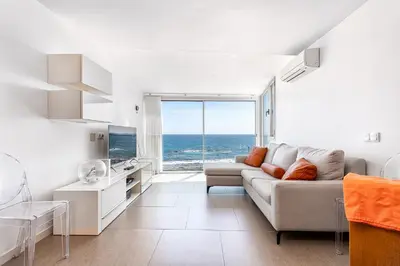 Zona de estar de Luxury First Line Apartment.