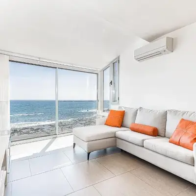 Luxury First Line Apartment.