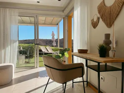 Zona de estar de Villa Calma with private pool by Tenpropertiesgc
