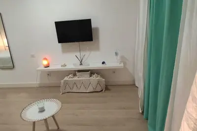 Una televisión o centro de entretenimiento en Aloha Chacho Canteras