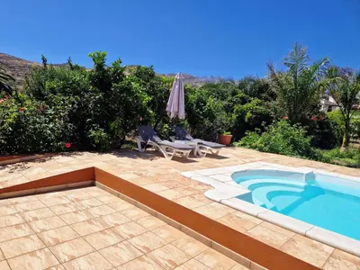 Piscina en o cerca de Casa con piscina privada y vistas