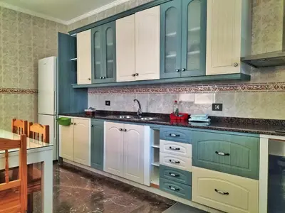 Una cocina o zona de cocina en Vivienda Paralelo 28º