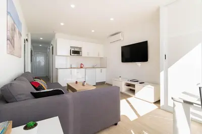 Una televisión o centro de entretenimiento en Seaview estudio