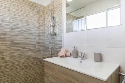 Un baño de La Hermosita
