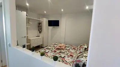 Una televisión o centro de entretenimiento en La Hermosita