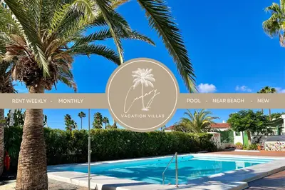Piscina en o cerca de FAMILY VILLA Playa del Inglés by Canary Vacation Villas