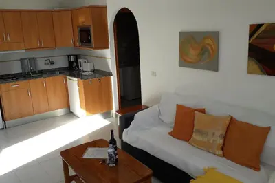 Una cocina o zona de cocina en Casa Temis - Monsenor Apts