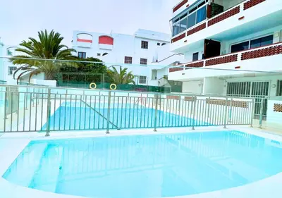 Piscina en o cerca de Apartamento renovado cerca de la playa