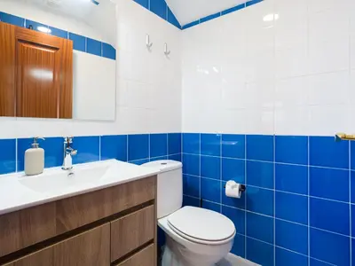 Un baño de Giraud II - Secluded beachfront duplex