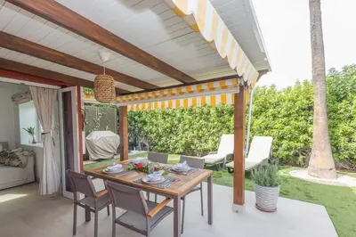 Jardín al aire libre en GuestReady - Los Tunos 6
