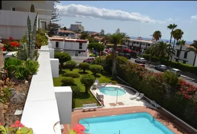 Piscina en o cerca de Ocean blue 405