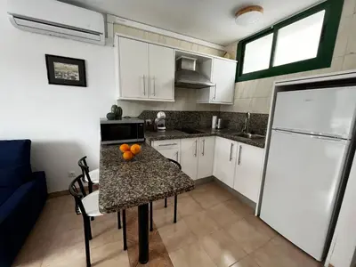 Una cocina o zona de cocina en Beach and Yumbo cozy home
