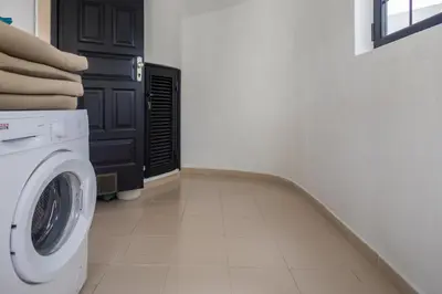 Plano de 3BR House - Parking - Pool - 15 min walk to Beach