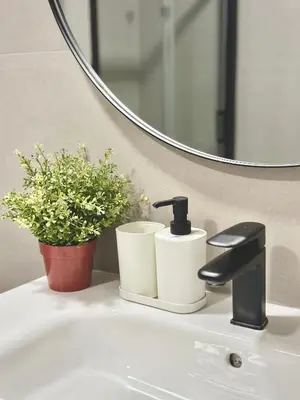 Un baño de El Submarino Coastal Home