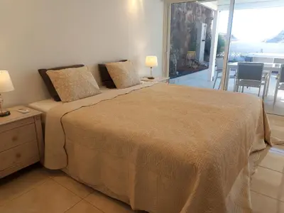 Cama o camas de una habitación en Casa Platero - Bungalow with Jacuzzi and pool