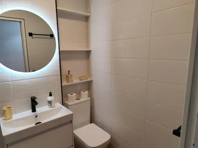 Un baño de Playa del Ingles - GT near Yumbo
