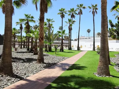 Jardín al aire libre en Magic Conch Holiday Home