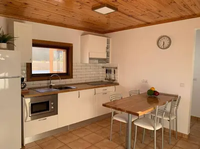 Una cocina o zona de cocina en Tasarte. Casa adosada. Berajot 9.